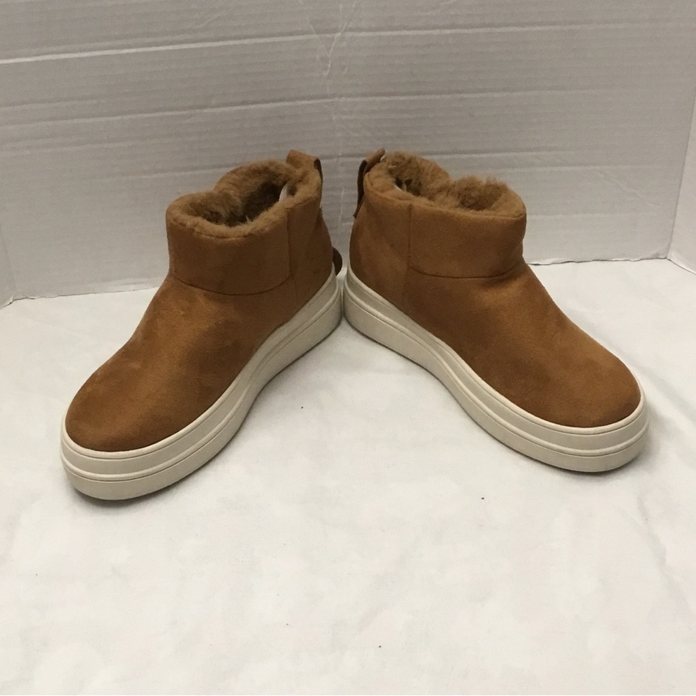 J/SLIDES boots with faux fur